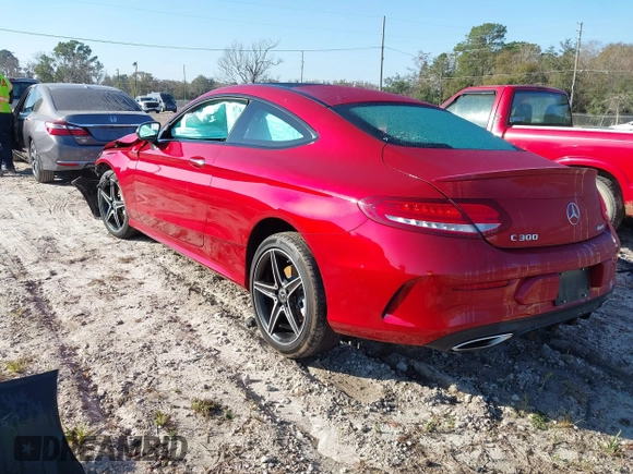 2018 Mercedes-Benz C 300 z VIN WDDWJ4KB9JF693250, wystawiony jako IAAI lot #41444482 z przebiegiem Nie podano mil oraz . Historia ofert i sprzedaży dostępna na DreamBid. Obrazek 3.