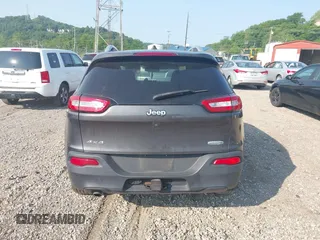 2016 Jeep Cherokee Altitude with VIN 1C4PJMCB0GW262916, listed as a IAAI auction lot 42392735 with 29,162 mi miles and . Bid and sale history available at DreamBid. Image 16.