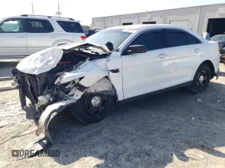 2014 Ford Police Interceptor с VIN 1FAHP2MK0EG148613, выставлен на аукционе Copart как лот 61061515 с пробегом 154 971 миль миль и Списание • Salvage title. История ставок и продаж доступна на DreamBid. Изображение 1.