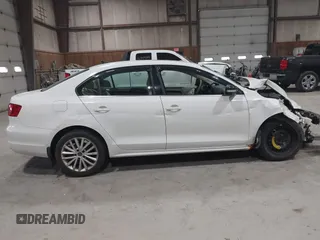 2011 Volkswagen Jetta SEL with VIN 3VWLZ7AJ3BM392813, listed as a IAAI auction lot 41922952 with 194,533 mi miles and . Bid and sale history available at DreamBid. Image 13.