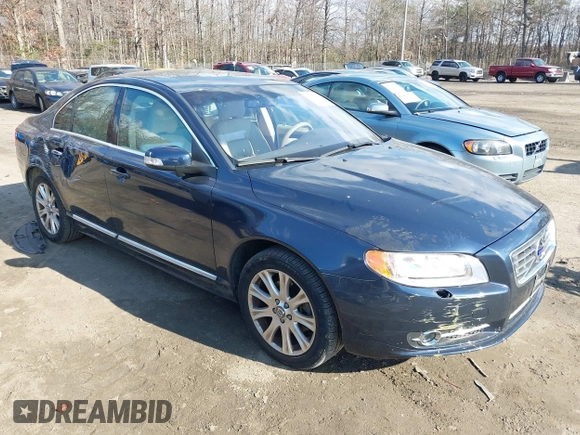 2011 Volvo S80 3.2L with VIN YV1940AS5B1137566, listed as a IAAI auction lot 39723737 with 40,971 mi miles. Bid and sale history available at carsss.com. Image 1.