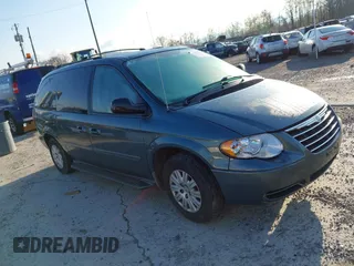 2007 Chrysler Town & Country LWB LX with VIN 2A4GP44R77R285395, listed as a IAAI auction lot 41977829 with 135,620 mi miles. Bid and sale history available at carsss.com. Image 1.