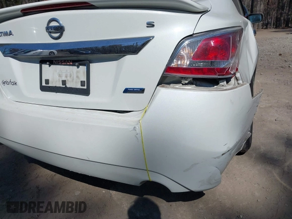 2014 Nissan Altima S with VIN 1N4AL3AP8EN383811, listed as a IAAI auction lot 41897220 with 109,839 mi miles and . Bid and sale history available at DreamBid. Image 12.