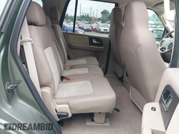 2005 Ford Expedition Special Service с VIN 1FMPU16575LB01825, выставлен на аукционе IAAI как лот 42335134 с пробегом 130 788 миль миль и . История ставок и продаж доступна на DreamBid. Изображение 8.