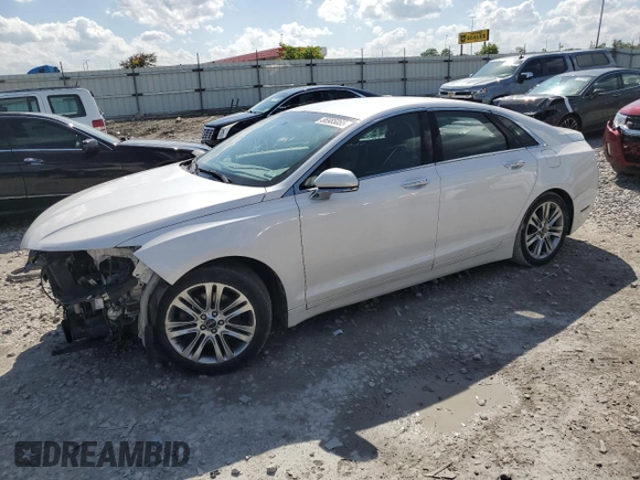 2013 Lincoln MKZ z VIN 3LN6L2G98DR804632, wystawiony jako Copart lot #56985055 z przebiegiem 128 509 mil mil oraz Szkoda całkowita • Salvage title. Historia ofert i sprzedaży dostępna na DreamBid. Obrazek 1.