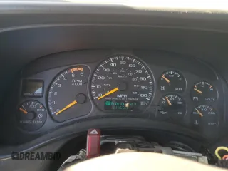 2001 Chevrolet Silverado 3500 LS with VIN 1GCJK33G71F148492, listed as a Copart auction lot 81808714 with 114,563 mi miles and Salvage Title. Bid and sale history available at carsss.com. Image 9.