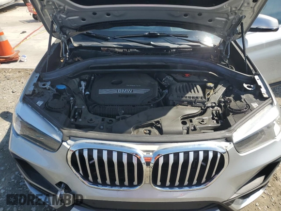 2020 BMW X1 xDrive28i z VIN WBXJG9C04L3L89568, wystawiony jako Copart lot #56646715 z przebiegiem 133 790 mil mil oraz Szkoda całkowita • Salvage title. Historia ofert i sprzedaży dostępna na DreamBid. Obrazek 12.