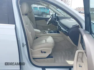 2017 Audi Q7 Premium Plus with VIN WA1LAAF70HD042719, listed as a IAAI auction lot 41653074 with 52,287 mi miles. Bid and sale history available at carsss.com. Image 5.