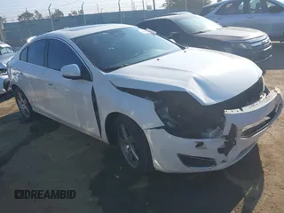 2012 Volvo S60 T5 с VIN YV1622FS0C2056306, выставлен на аукционе IAAI как лот 42394014 с пробегом 152 329 миль миль и . История ставок и продаж доступна на DreamBid. Изображение 1.