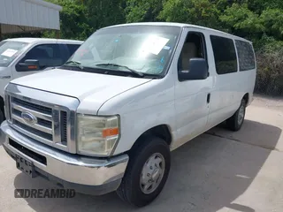 2010 Ford Econoline Passenger XL z VIN 1FBNE3BLXADA12591, wystawiony jako IAAI lot #42269872 z przebiegiem 374 820 mil mil oraz . Historia ofert i sprzedaży dostępna na DreamBid. Obrazek 18.