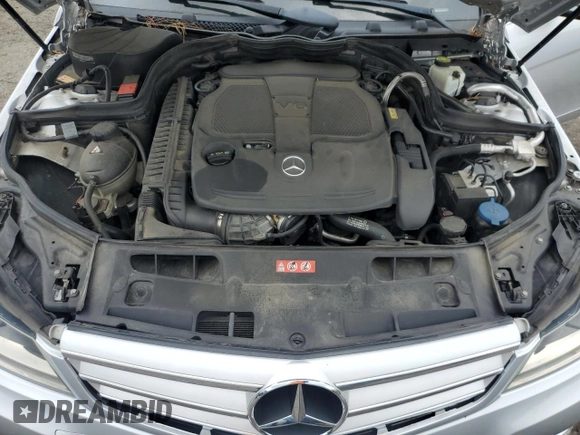 2013 Mercedes-Benz C 300 Sport z VIN WDDGF8AB9DR283386, wystawiony jako Copart lot #58867615 z przebiegiem 117 572 mil mil oraz Szkoda całkowita • Salvage title. Historia ofert i sprzedaży dostępna na DreamBid. Obrazek 11.