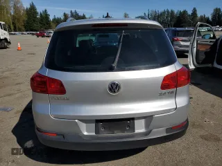 2012 Volkswagen Tiguan SE z VIN WVGAV7AXXCW513800, wystawiony jako Copart lot #53005945 z przebiegiem 155 920 mil mil oraz Tytuł czysty. Historia ofert i sprzedaży dostępna na DreamBid. Obrazek 6.