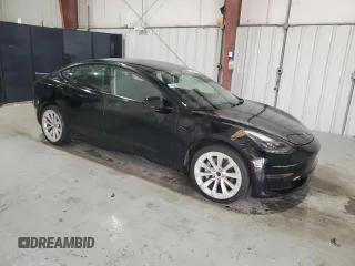2022 Tesla Model 3 z VIN 5YJ3E1EA1NF286584, wystawiony jako Copart lot #48597405 z przebiegiem 83 340 mil mil oraz Czysty tytuł • Clean title. Historia ofert i sprzedaży dostępna na DreamBid. Obrazek 4.