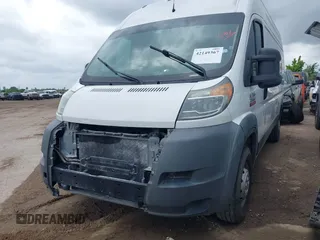2015 Ram ProMaster Cargo z VIN 3C6TRVDG1FE504703, wystawiony jako IAAI lot #42149367 z przebiegiem 204 463 mil mil oraz . Historia ofert i sprzedaży dostępna na DreamBid. Obrazek 2.