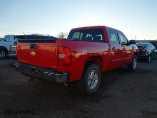 2009 Chevrolet Silverado 1500 LTZ with VIN 3GCEK33309G220674, listed as a IAAI auction lot 41240093 with 181,634 mi miles. Bid and sale history available at carsss.com. Image 4.