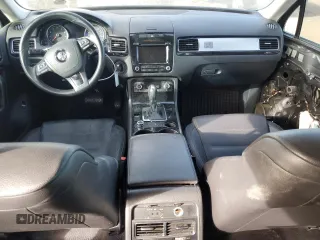 2013 Volkswagen Touareg Lux with VIN WVGEF9BP7DD008030, listed as a Copart auction lot 81642604 with 161,112 mi miles and Salvage Title. Bid and sale history available at DreamBid. Image 8.
