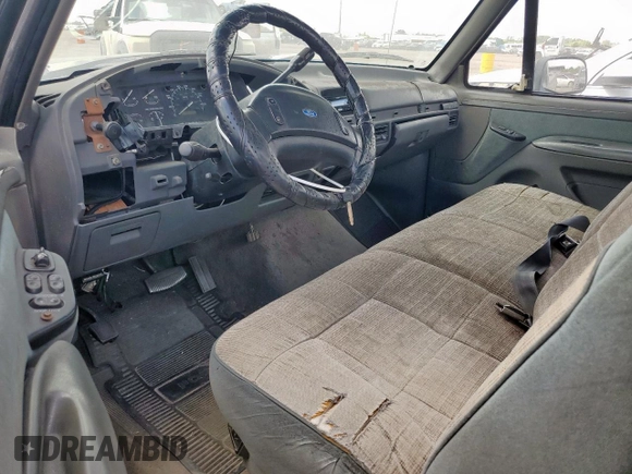 1993 Ford F-150 с VIN 1FTDF15N4PLA43226, выставлен на аукционе Copart как лот 56685005 с пробегом 182 714 миль миль и Списание • Salvage title. История ставок и продаж доступна на DreamBid. Изображение 8.