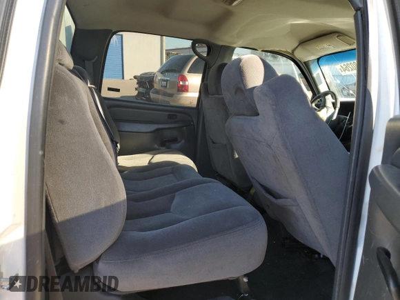 2005 GMC Sierra 1500 with VIN 1GDHC23215F894447, listed as a Copart auction lot 85680264 with 270,936 mi miles and Salvage Title. Bid and sale history available at DreamBid. Image 10.