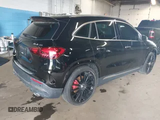 2024 Mercedes-Benz GLA 35 AMG z VIN W1N4N5BB0RJ577108, wystawiony jako IAAI lot #42237048 z przebiegiem 6020 mil mil oraz . Historia ofert i sprzedaży dostępna na DreamBid. Obrazek 4.