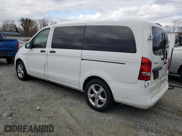 2018 Mercedes-Benz Metris Passenger z VIN WD4PG2EE0J3357078, wystawiony jako Copart lot #50018905 z przebiegiem 154 621 mil mil oraz Czysty tytuł • Clean title. Historia ofert i sprzedaży dostępna na DreamBid. Obrazek 2.