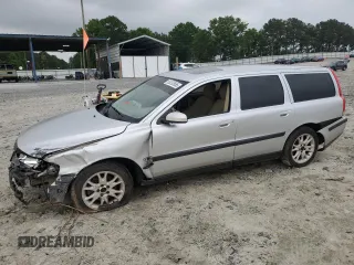 2004 Volvo V70 with VIN YV1SW59V042406108, listed as a Copart auction lot 55232655 with 271,817 mi miles and Salvage title. Bid and sale history available at DreamBid. Image 1.