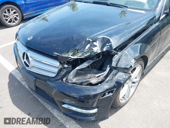 2012 Mercedes-Benz C 300 Sport с VIN WDDGF8BB9CA642697, выставлен на аукционе IAAI как лот 42479043 с пробегом 93 021 миль миль и . История ставок и продаж доступна на DreamBid. Изображение 6.