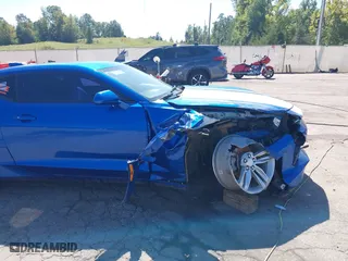 2017 Chevrolet Camaro 2LT with VIN 1G1FD1RX8H0139429, listed as a IAAI auction lot 40446926 with 161,760 mi miles. Bid and sale history available at carsss.com. Image 18.