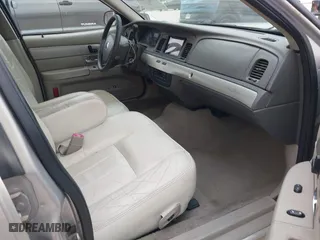 2007 Mercury Grand Marquis LS with VIN 2MEHM75V87X612932, listed as a IAAI auction lot 41697881 with 189,400 mi miles. Bid and sale history available at carsss.com. Image 5.
