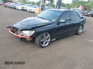2001 Lexus IS 300/350 z VIN JTHBD182010001514, wystawiony jako IAAI lot #42122096 z przebiegiem 138 025 mil mil oraz . Historia ofert i sprzedaży dostępna na DreamBid. Obrazek 2.