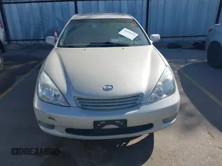 2002 Lexus ES 300 with VIN JTHBF30G720075205, listed as a IAAI auction lot 41991314 with 192,755 mi miles. Bid and sale history available at carsss.com. Image 6.