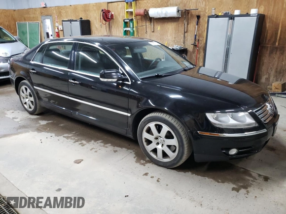 2004 Volkswagen Phaeton V8 z VIN WVWAF63D048011110, wystawiony jako Copart lot #66467834 z przebiegiem 138 229 mil mil oraz Tytuł czysty. Historia ofert i sprzedaży dostępna na DreamBid. Obrazek 4.