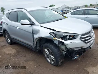 2017 Hyundai Santa Fe 2.4L с VIN 5XYZUDLB5HG494135, выставлен на аукционе IAAI как лот 42365815 с пробегом 86 376 миль миль и . История ставок и продаж доступна на DreamBid. Изображение 1.