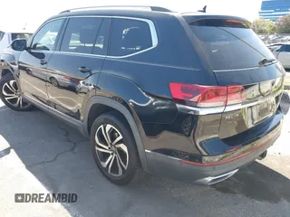 2021 Volkswagen Atlas SEL Premium z VIN 1V2TR2CA8MC512367, wystawiony jako IAAI lot #41936437 z przebiegiem 62 416 mil mil oraz . Historia ofert i sprzedaży dostępna na DreamBid. Obrazek 3.