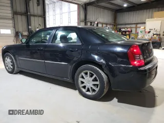 2008 Chrysler 300 z VIN 2C3LK33G58H203852, wystawiony jako Copart lot #86812404 z przebiegiem 213 031 mil mil oraz Szkoda całkowita • Salvage title. Historia ofert i sprzedaży dostępna na DreamBid. Obrazek 2.