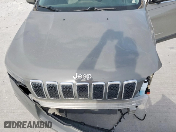 2019 Jeep Cherokee Latitude Plus с VIN 1C4PJLLB6KD439466, выставлен на аукционе Copart как лот 63018355 с пробегом 72 007 миль миль и Списание • Salvage title. История ставок и продаж доступна на DreamBid. Изображение 13.
