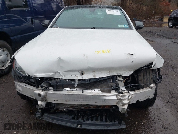 2019 Mercedes-Benz E-Class E 300 with VIN WDDZF4KBXKA514520, listed as a IAAI auction lot 41788721 with 71,600 mi miles. Bid and sale history available at carsss.com. Image 12.