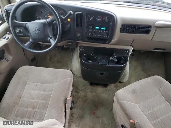 2002 Chevrolet Express Van with VIN 1GBFG15R221233379, listed as a Copart auction lot 80427284 with 131,000 mi miles and Salvage Title. Bid and sale history available at carsss.com. Image 8.