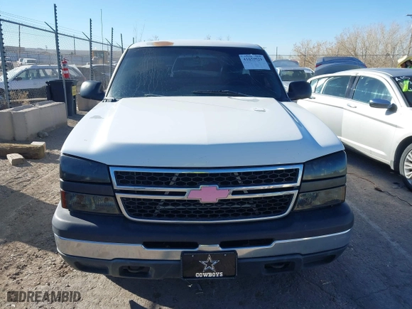 2006 Chevrolet Silverado 1500 Work Truck with VIN 3GCEC14X06G247064, listed as a IAAI auction lot 41655529 with 206,434 mi miles. Bid and sale history available at carsss.com. Image 12.