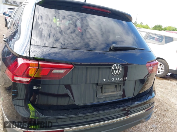 2023 Volkswagen Tiguan SE with VIN 3VV3B7AX6PM120292, listed as a IAAI auction lot 42231082 with 24,045 mi miles and . Bid and sale history available at DreamBid. Image 17.