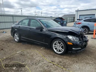 2014 Mercedes-Benz C 300 Sport with VIN WDDGF8AB2EA950282, listed as a Copart auction lot 52581065 with 84,664 mi miles and Salvage Title. Bid and sale history available at DreamBid. Image 4.