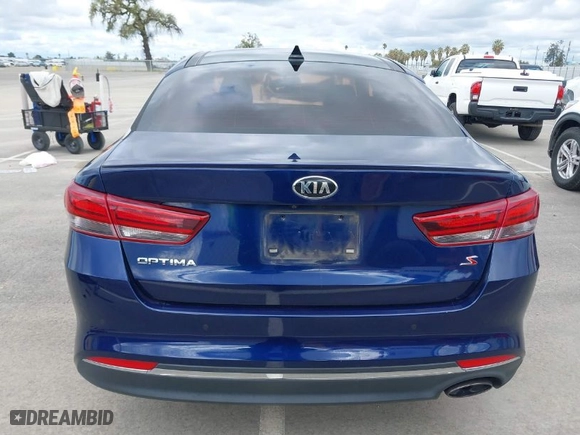 2018 Kia Optima LX with VIN 5XXGT4L37JG249401, listed as a IAAI auction lot 41746073 with NaN miles. Bid and sale history available at carsss.com. Image 17.