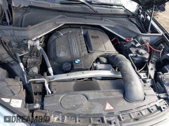 2014 BMW X5 xDrive35i with VIN 5UXKR0C55E0K47655, listed as a IAAI auction lot 41643776 with 154,380 mi miles. Bid and sale history available at carsss.com. Image 10.
