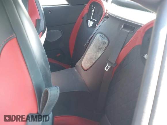 2024 Aston Martin DB12 z VIN SCFRMFGWXRGM13607, wystawiony jako IAAI lot #41380304 z przebiegiem Nie podano mil oraz . Historia ofert i sprzedaży dostępna na DreamBid. Obrazek 8.