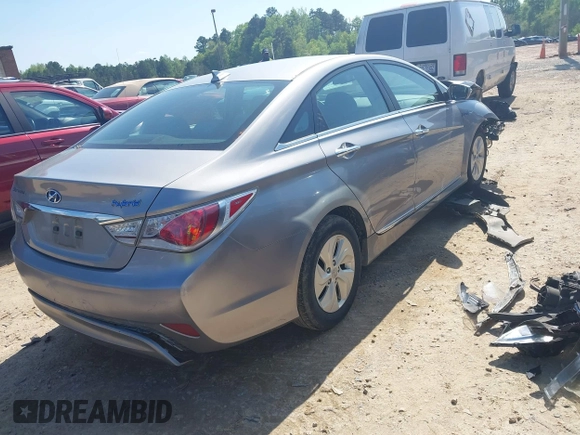 2013 Hyundai Sonata with VIN KMHEC4A46DA075948, listed as a IAAI auction lot 41994662 with 146,699 mi miles and . Bid and sale history available at carsss.com. Image 4.