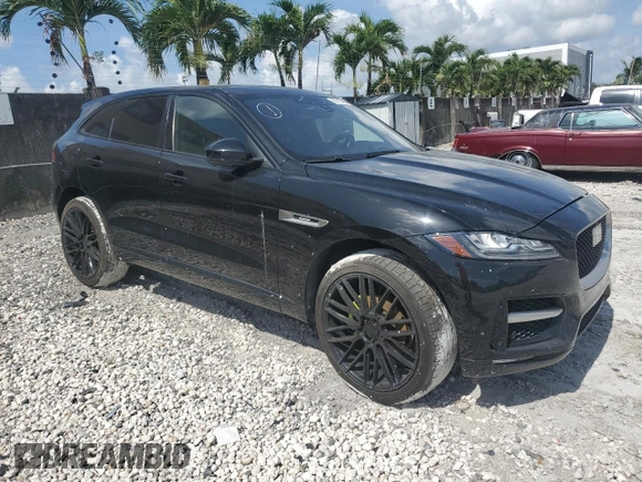 2017 Jaguar F-Pace 20d R-Sport z VIN SADCL2BN1HA085899, wystawiony jako Copart lot #59713495 z przebiegiem 104 596 mil mil oraz Czysty tytuł • Clean title. Historia ofert i sprzedaży dostępna na DreamBid. Obrazek 4.