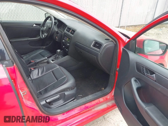 2012 Volkswagen Jetta SE z VIN 3VWDP7AJ8CM327046, wystawiony jako IAAI lot #42472998 z przebiegiem 171 719 mil mil oraz . Historia ofert i sprzedaży dostępna na DreamBid. Obrazek 5.