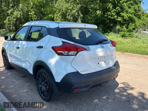 2019 Nissan Kicks S with VIN 3N1CP5CUXKL502608, listed as a Copart auction lot 55879725 with 137,400 mi miles and Clean Title. Bid and sale history available at carsss.com. Image 3.