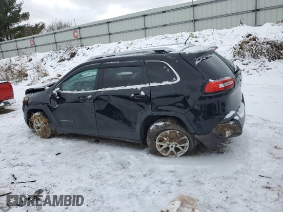 2017 Jeep Cherokee Latitude with VIN 1C4PJLCS3HW577804, listed as a Copart auction lot 86974364 with 92,744 mi miles and Clean Title. Bid and sale history available at carsss.com. Image 2.