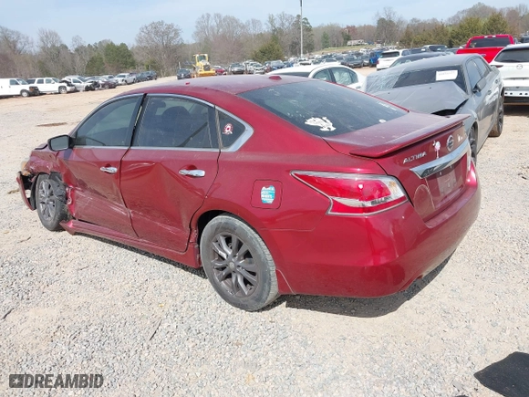 2015 Nissan Altima 2.5 with VIN 1N4AL3AP2FC179390, listed as a IAAI auction lot 41833729 with 191,760 mi miles. Bid and sale history available at carsss.com. Image 3.