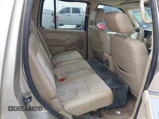 2006 Mercury Mountaineer Premier z VIN 4M2EU38896UJ20509, wystawiony jako IAAI lot #42350427 z przebiegiem 248 099 mil mil oraz . Historia ofert i sprzedaży dostępna na DreamBid. Obrazek 8.